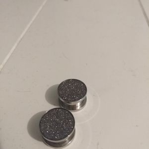 Sparkly plugs